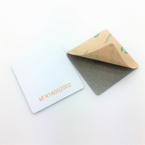 Etiquetas HF NFC para metales